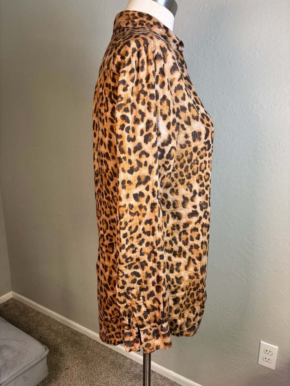 Seven Forty Two Leopard Print Long Sleeve Button-Down Tunic Top - Picture 4 of 7